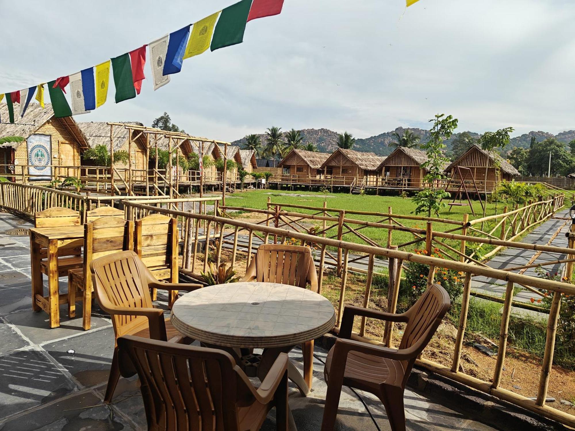 The Sundown Hampi Hotel Exterior foto