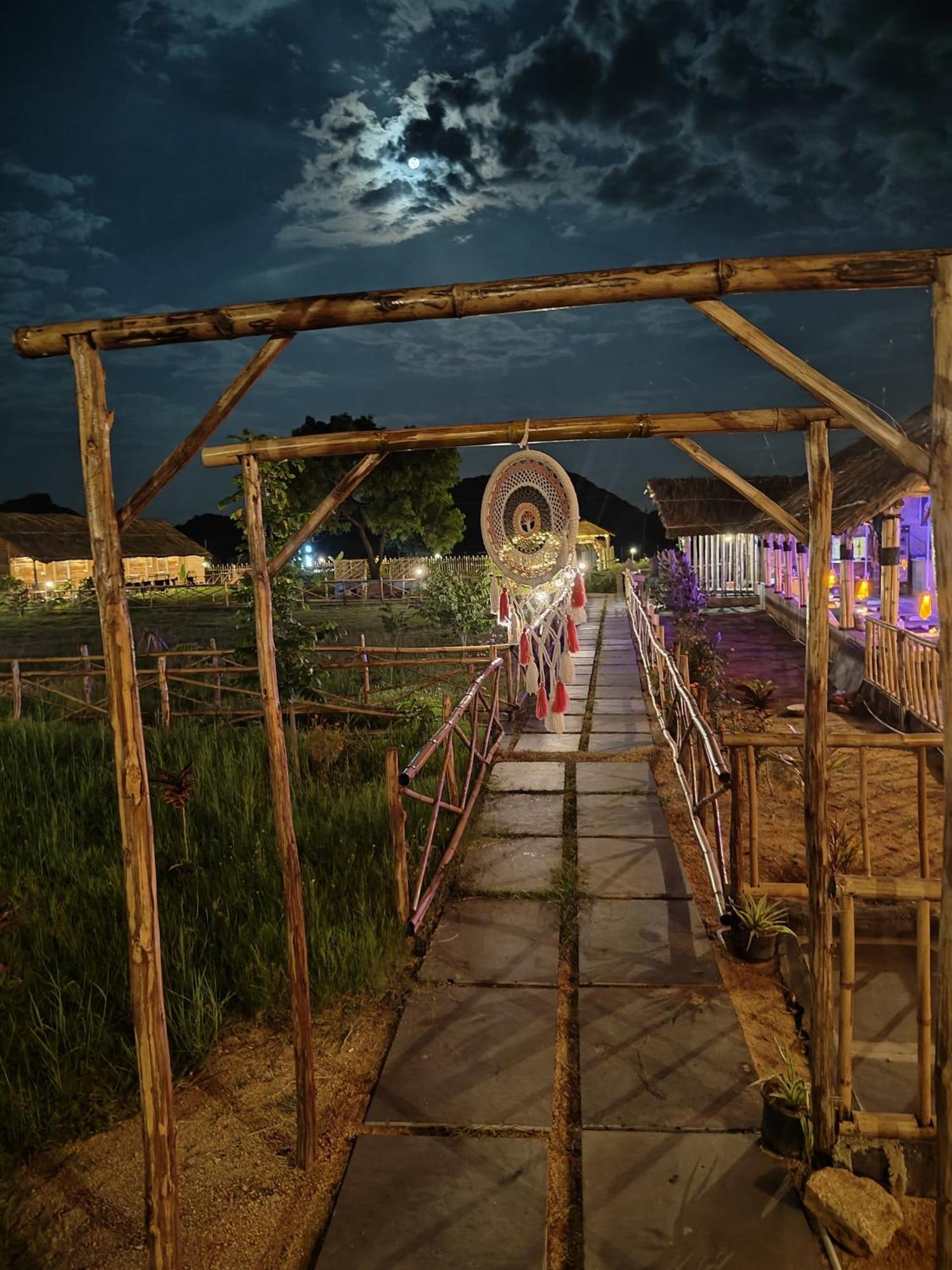 The Sundown Hampi Hotel Exterior foto